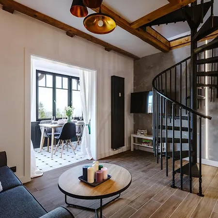 Astoria アパート